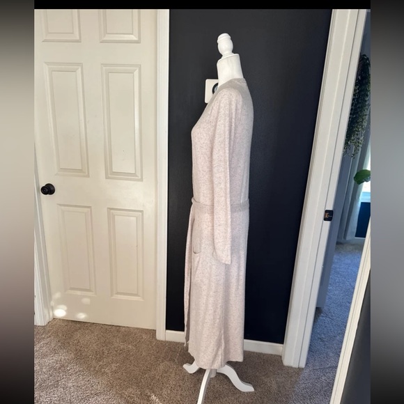 Woolovers Cashmere & Merino Luxe Dressing Gown/ Duster Cardigan Oatmeal 
Small - Picture 8 of 12